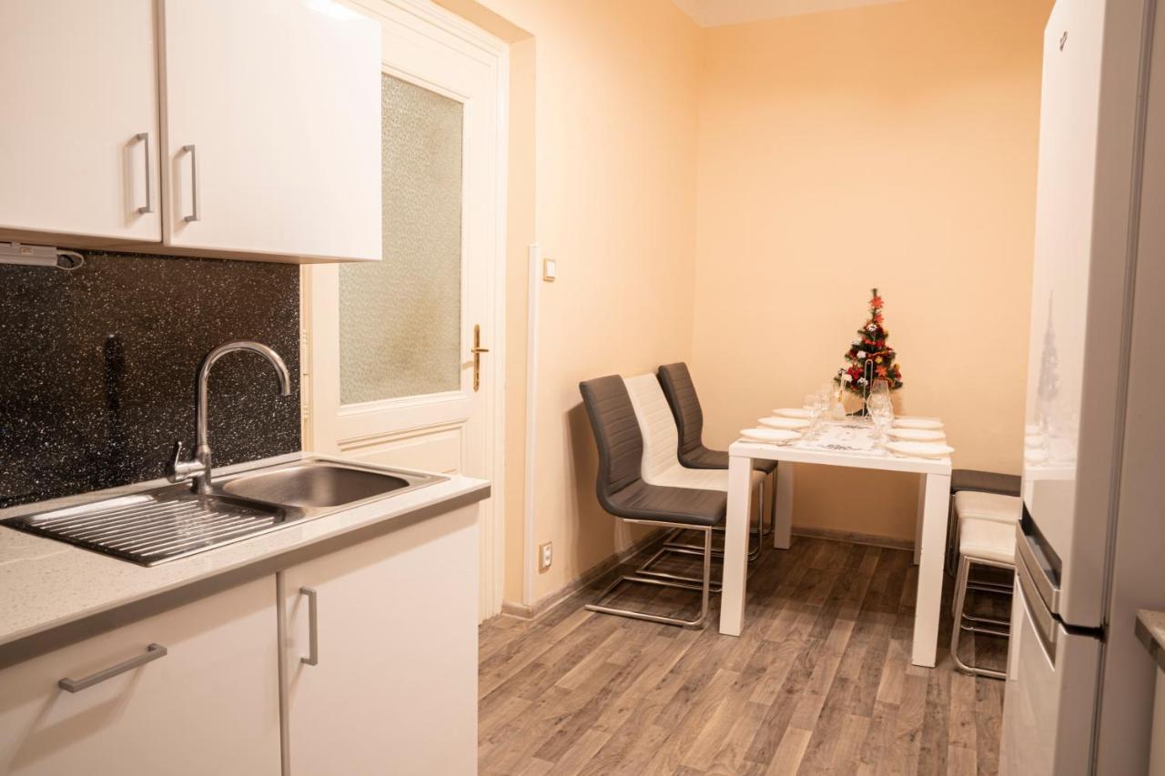 Helen Homestay Vaclavske Namesti Prag Eksteriør billede